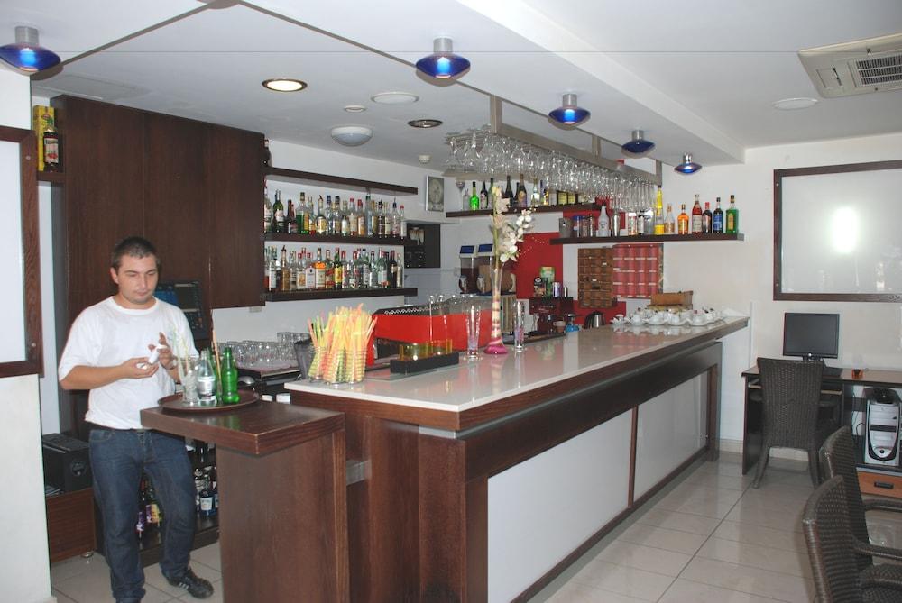 Marion Hotel Polis Buitenkant foto
